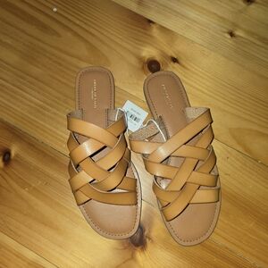 American Eagle Outfitters Tan Woven Sandals